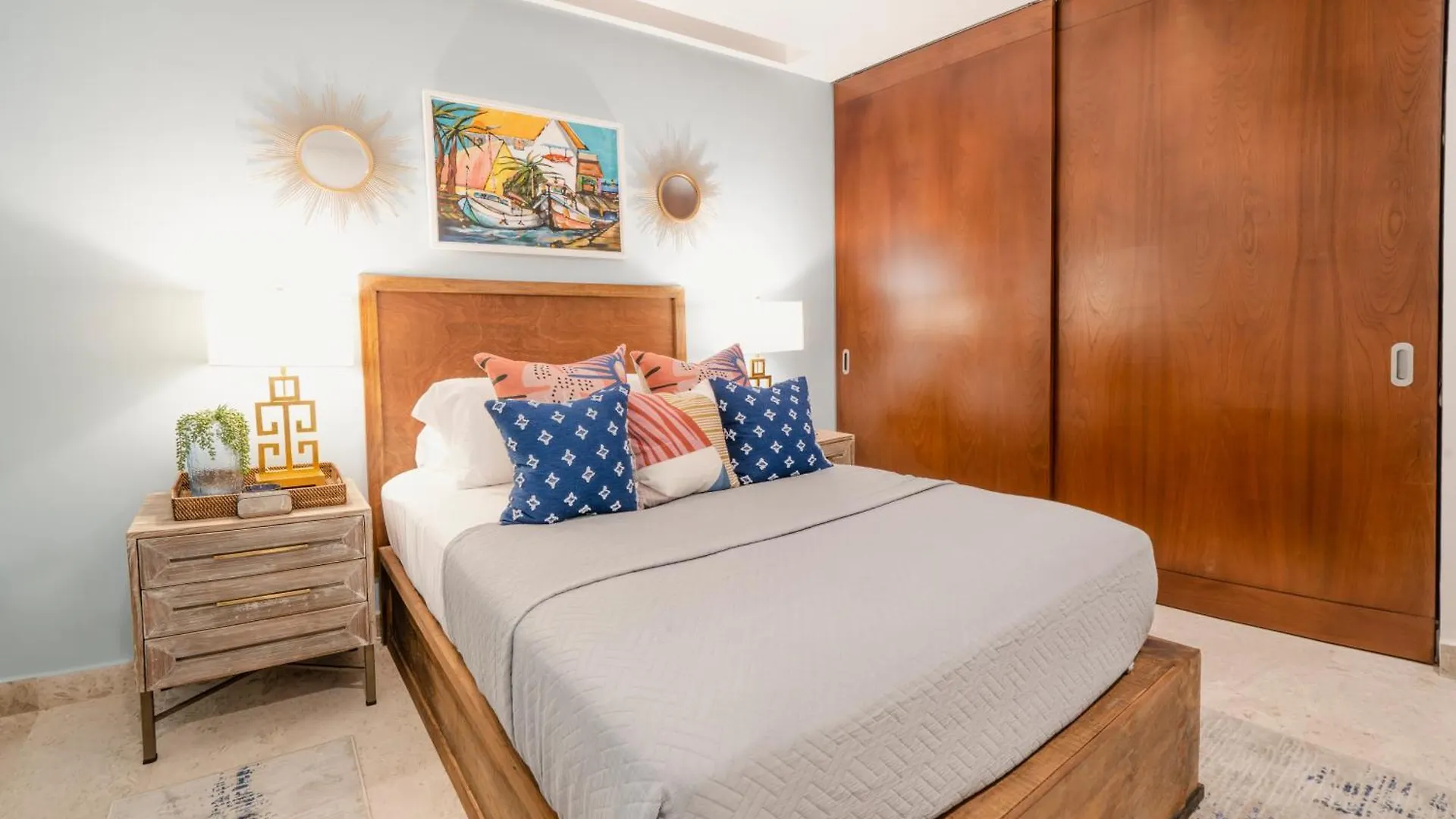 Luxury 2 Bedroom Condo With Private Jacuzzi & Bbq - At Cruz Con Mar - Maricruz Playa del Carmen Semesterbostad