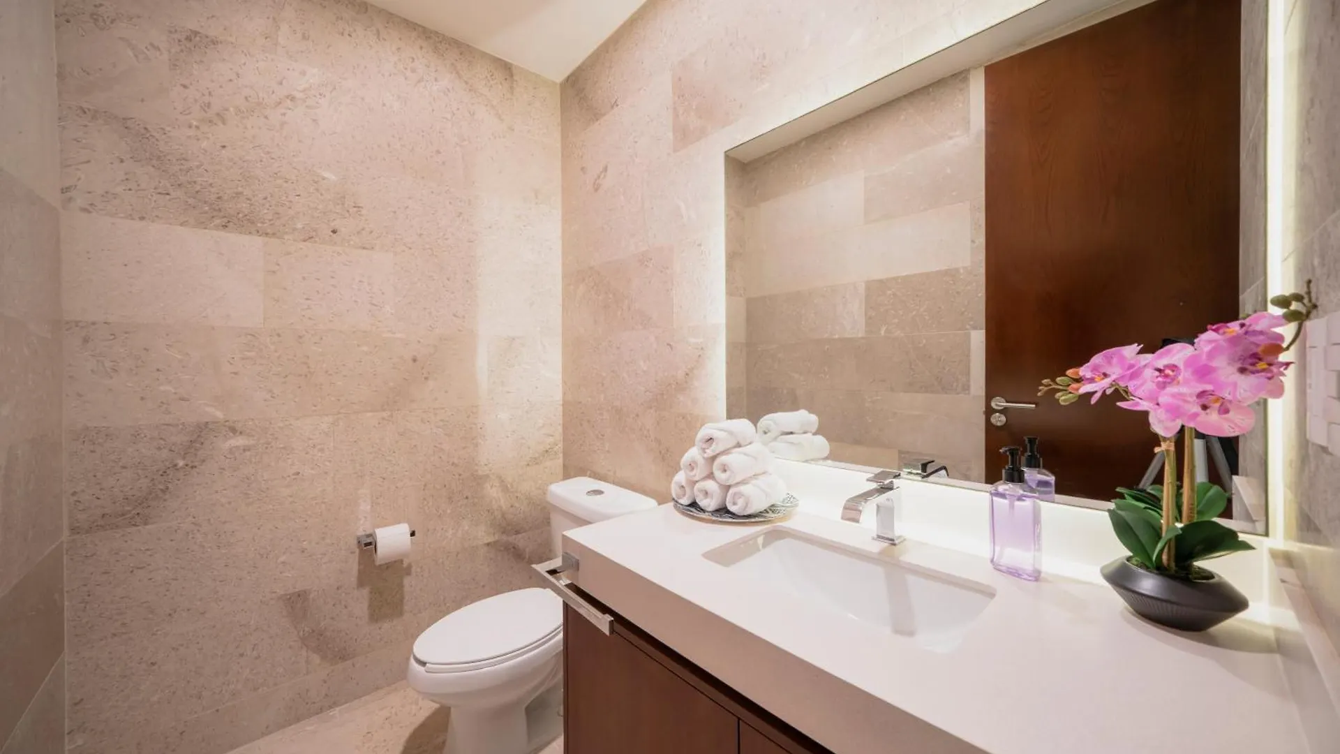 Semesterbostad Luxury 2 Bedroom Condo With Private Jacuzzi & Bbq - At Cruz Con Mar - Maricruz Playa del Carmen Mexiko