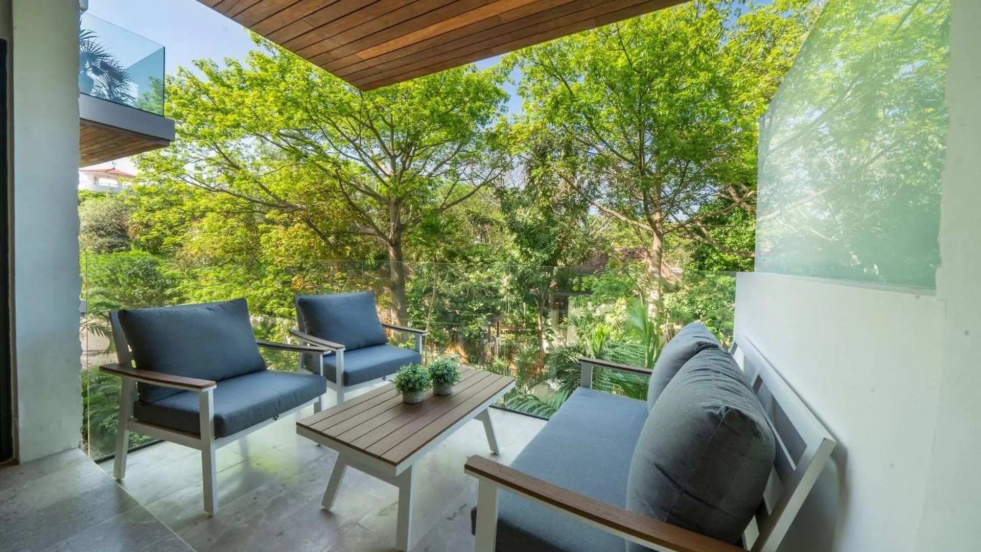 Luxury 2 Bedroom Condo With Private Jacuzzi & Bbq - At Cruz Con Mar - Maricruz Playa del Carmen 0*,  Mexiko